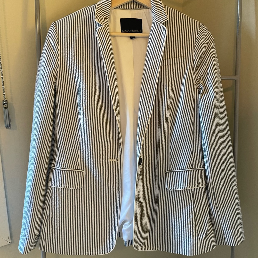 Seersucker Blazer, Banana Republic size 4